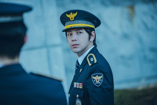 쿠팡-쿠팡플레이-미끼-파트-2-스틸-공개-230405-01