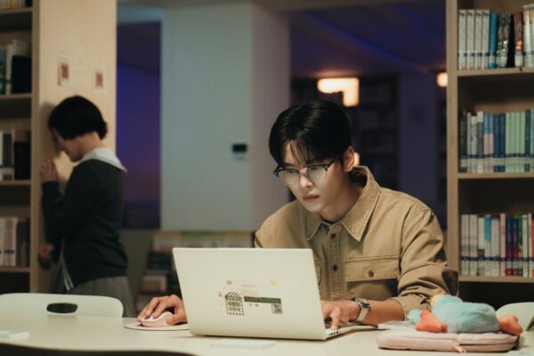 쿠팡플레이, '로맨스의 절댓값' 5,6화 스틸 공개